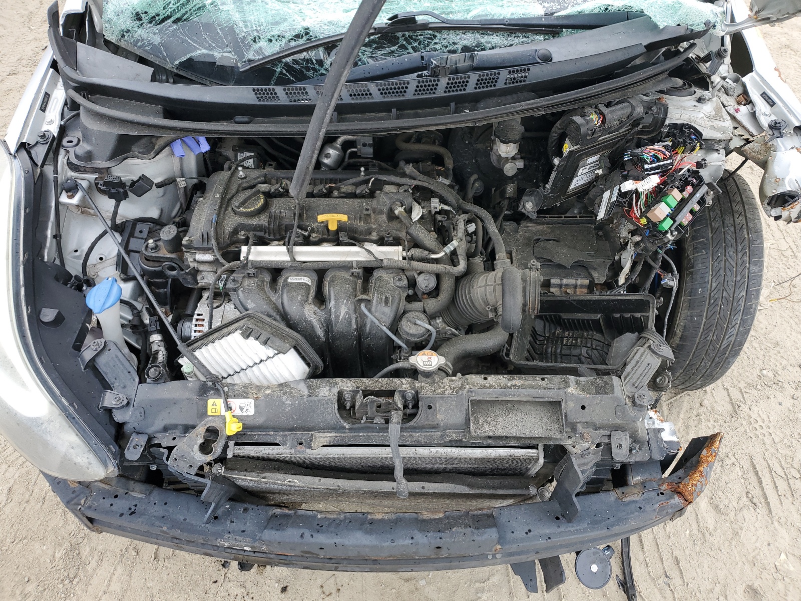 5NPDH4AE0GH668745 2016 Hyundai Elantra Se