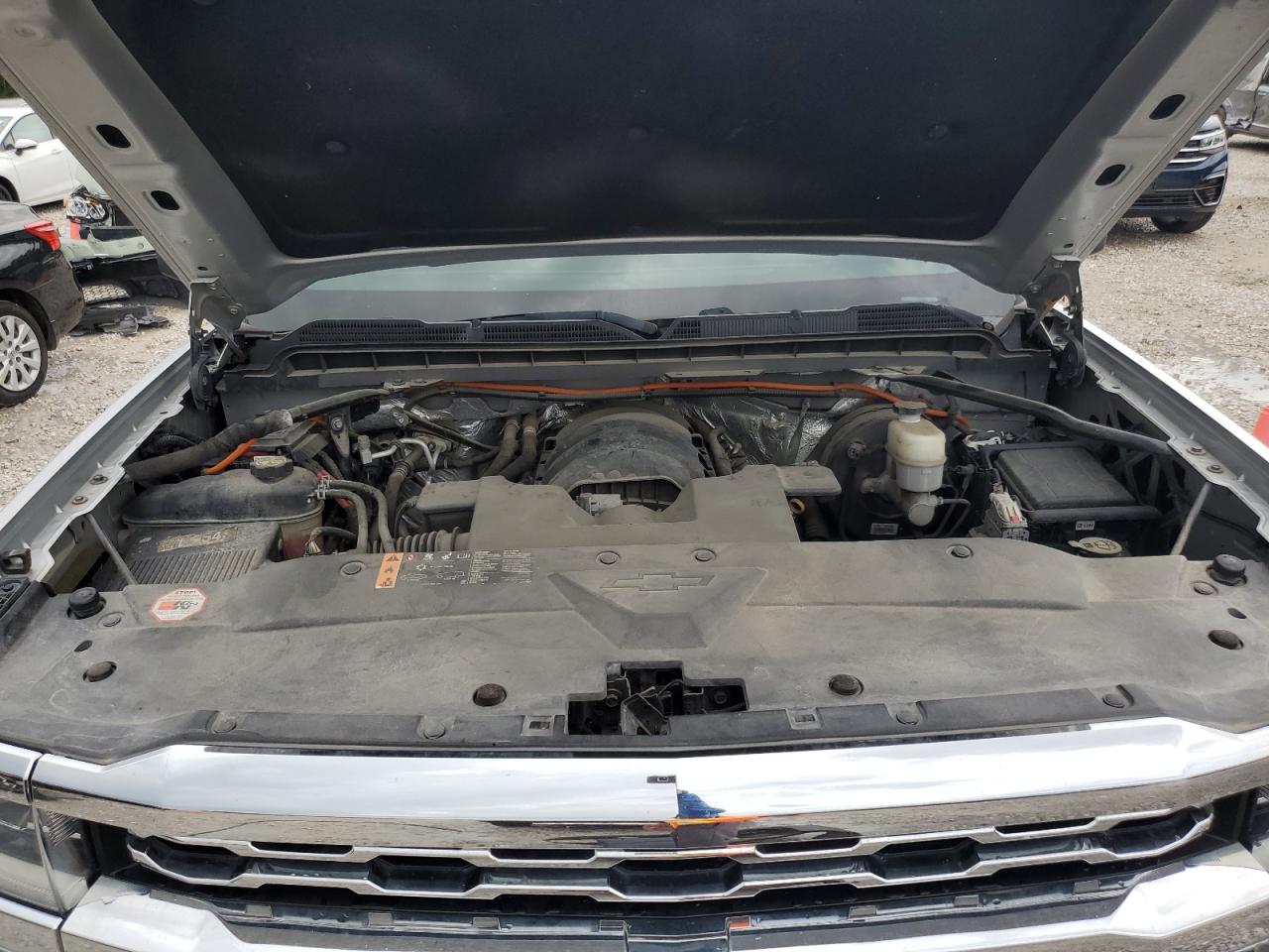 2017 Chevrolet Silverado - Image 11