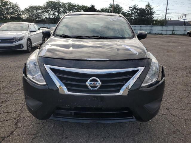  NISSAN VERSA 2018 Черный
