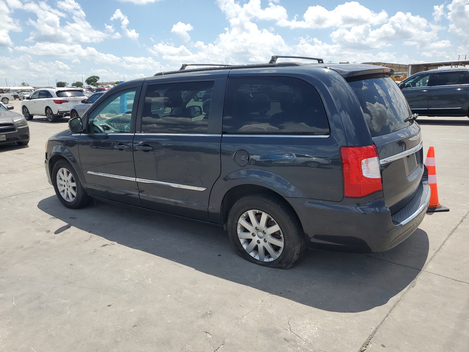 2014 Chrysler Town & Country Touring vin: 2C4RC1BG5ER277335