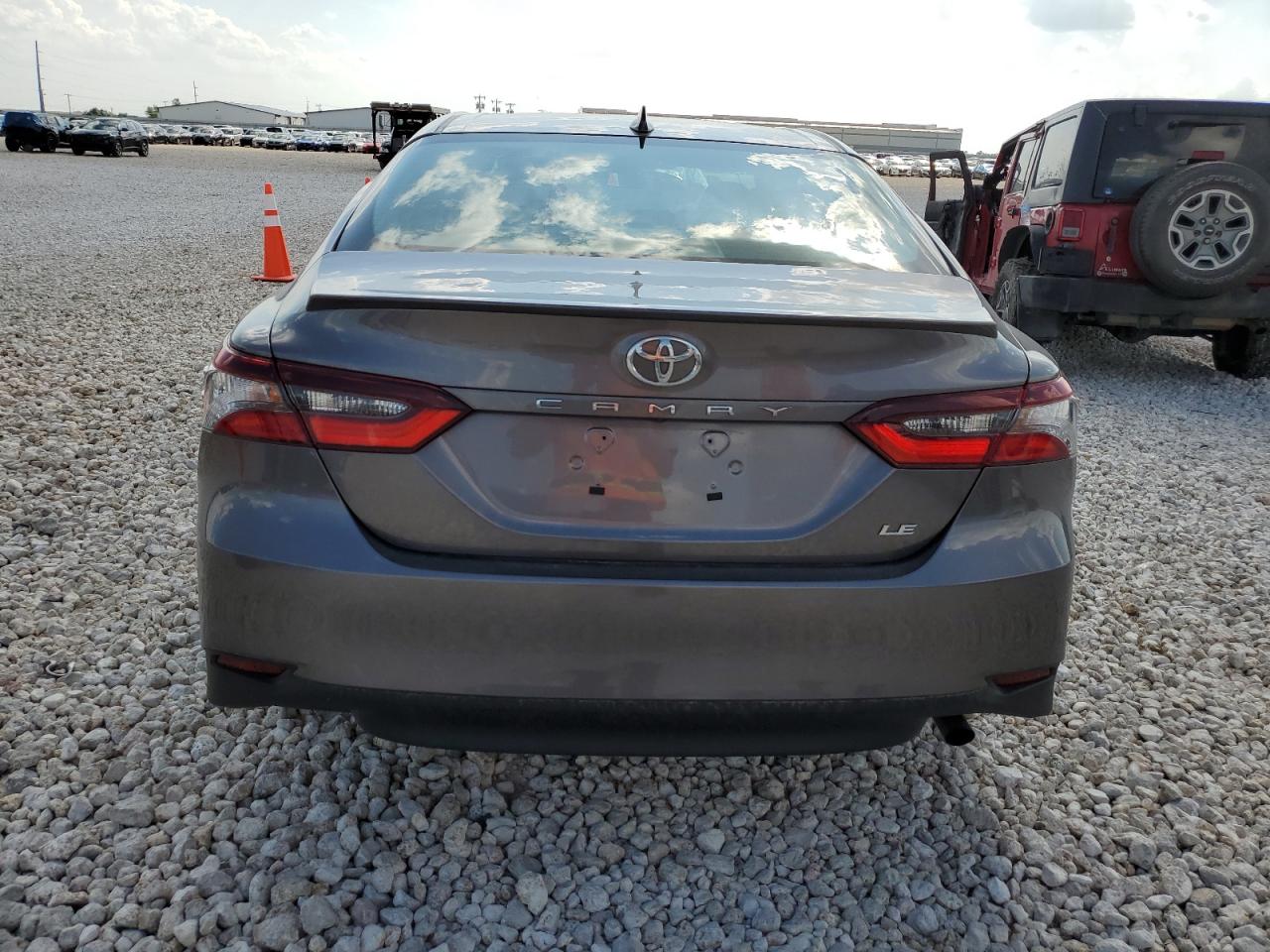 2016 Toyota Camry Le VIN: 4T1C11AK3RU234165 Lot: 57201564