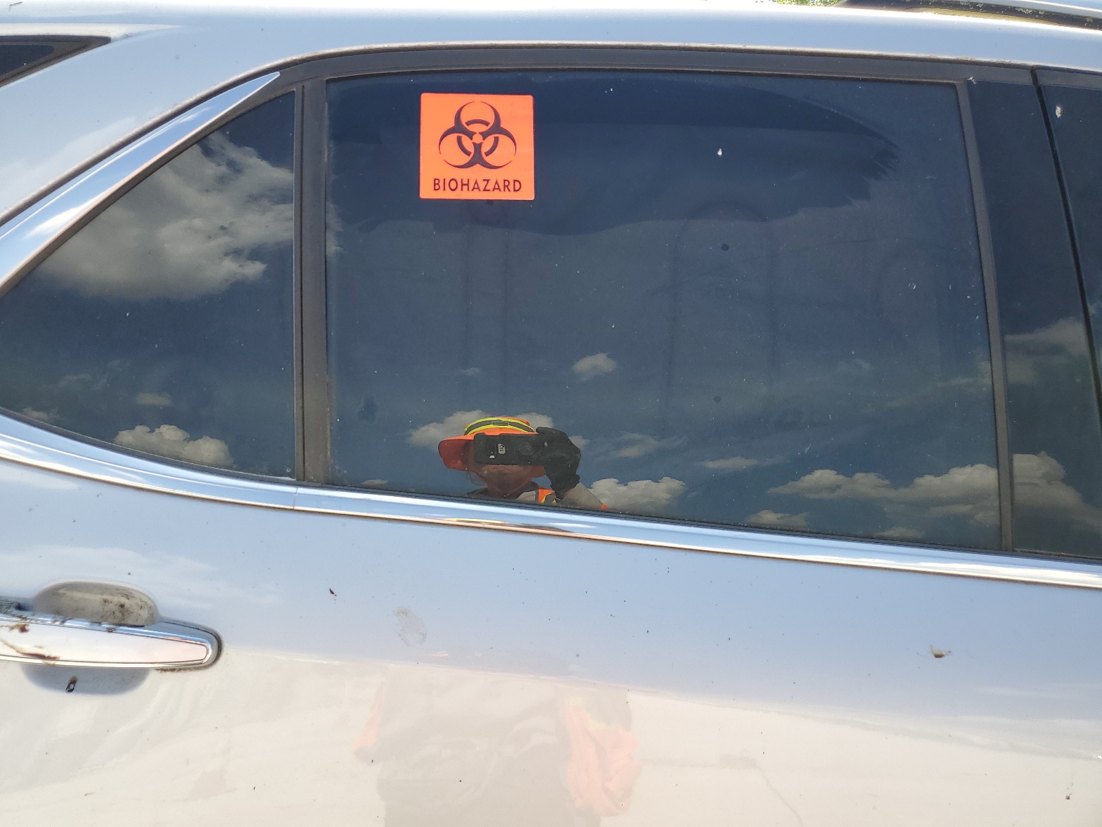 2GNAXPEX8K6165696 2019 Chevrolet Equinox Premier