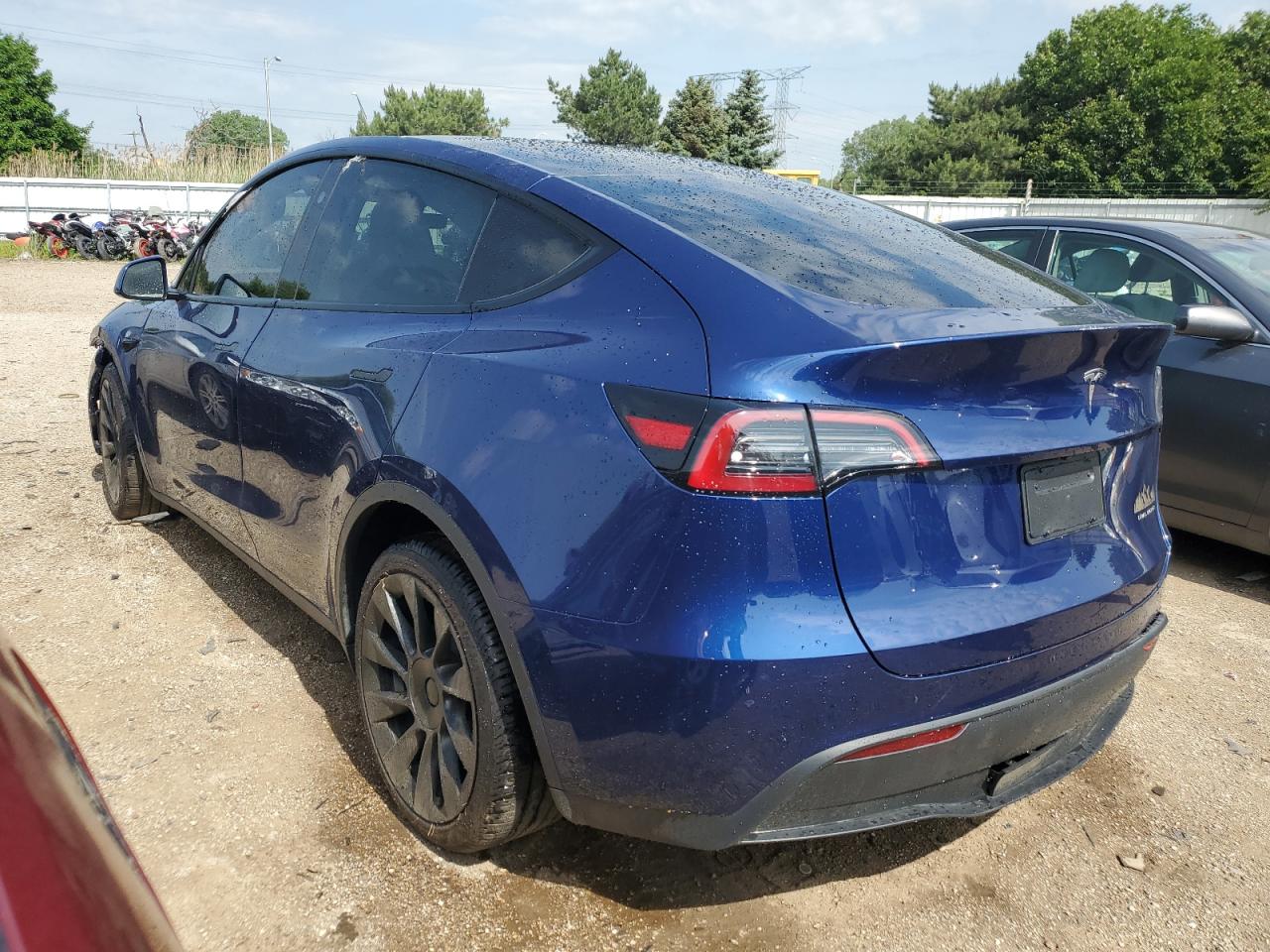 7SAYGAEE3PF832567 2023 TESLA MODEL Y - Image 2