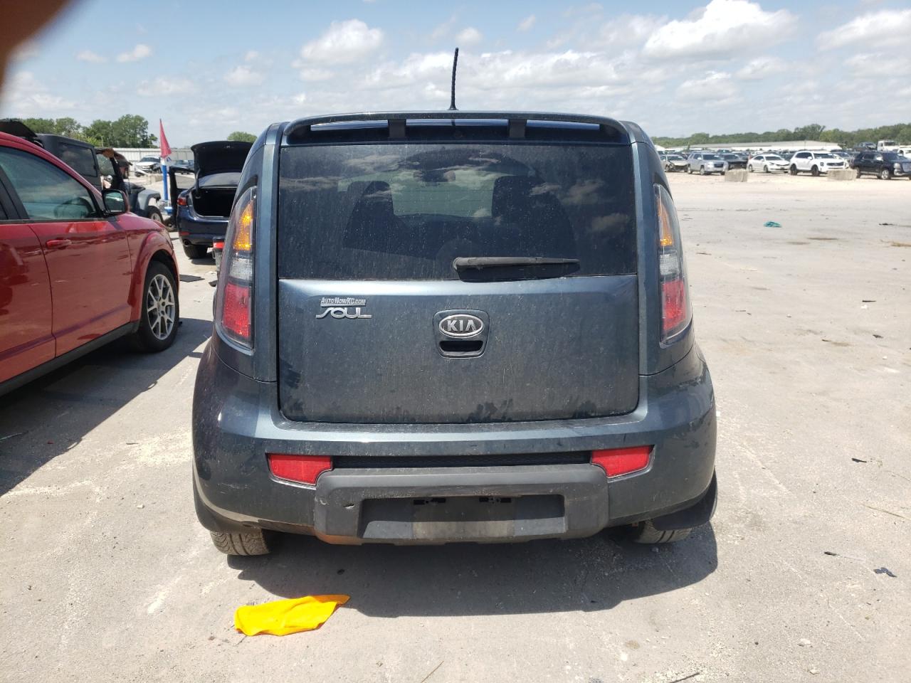 2011 Kia Soul + VIN: KNDJT2A28B7214722 Lot: 59475044