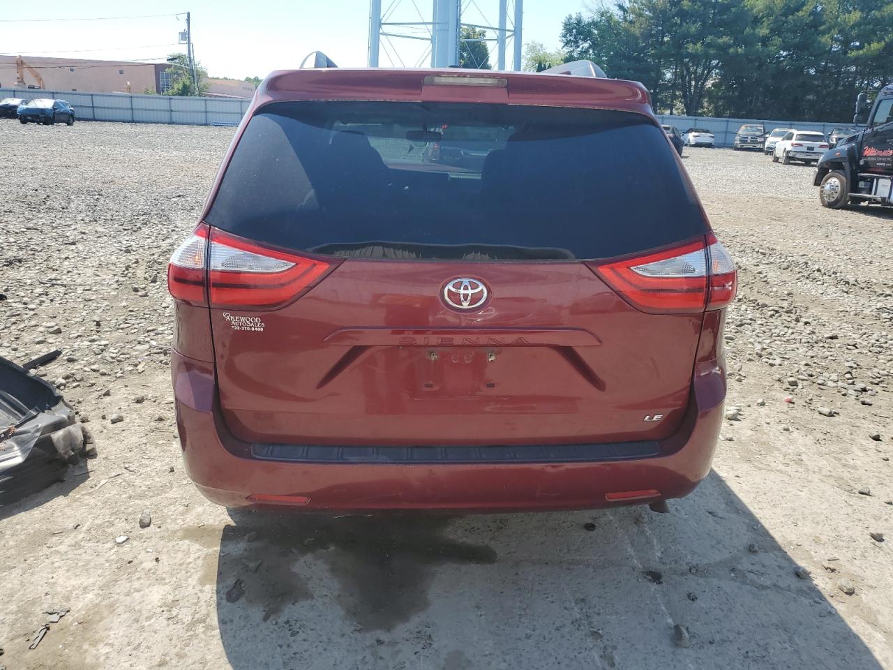 2015 Toyota Sienna - Image 6