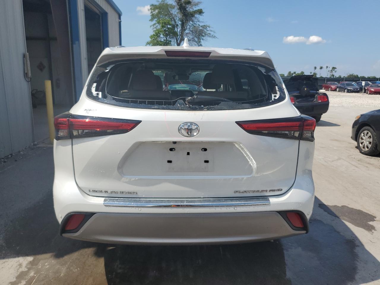 2022 Toyota Highlander Platinum VIN: 5TDFZRBH3NS227081 Lot: 59130684
