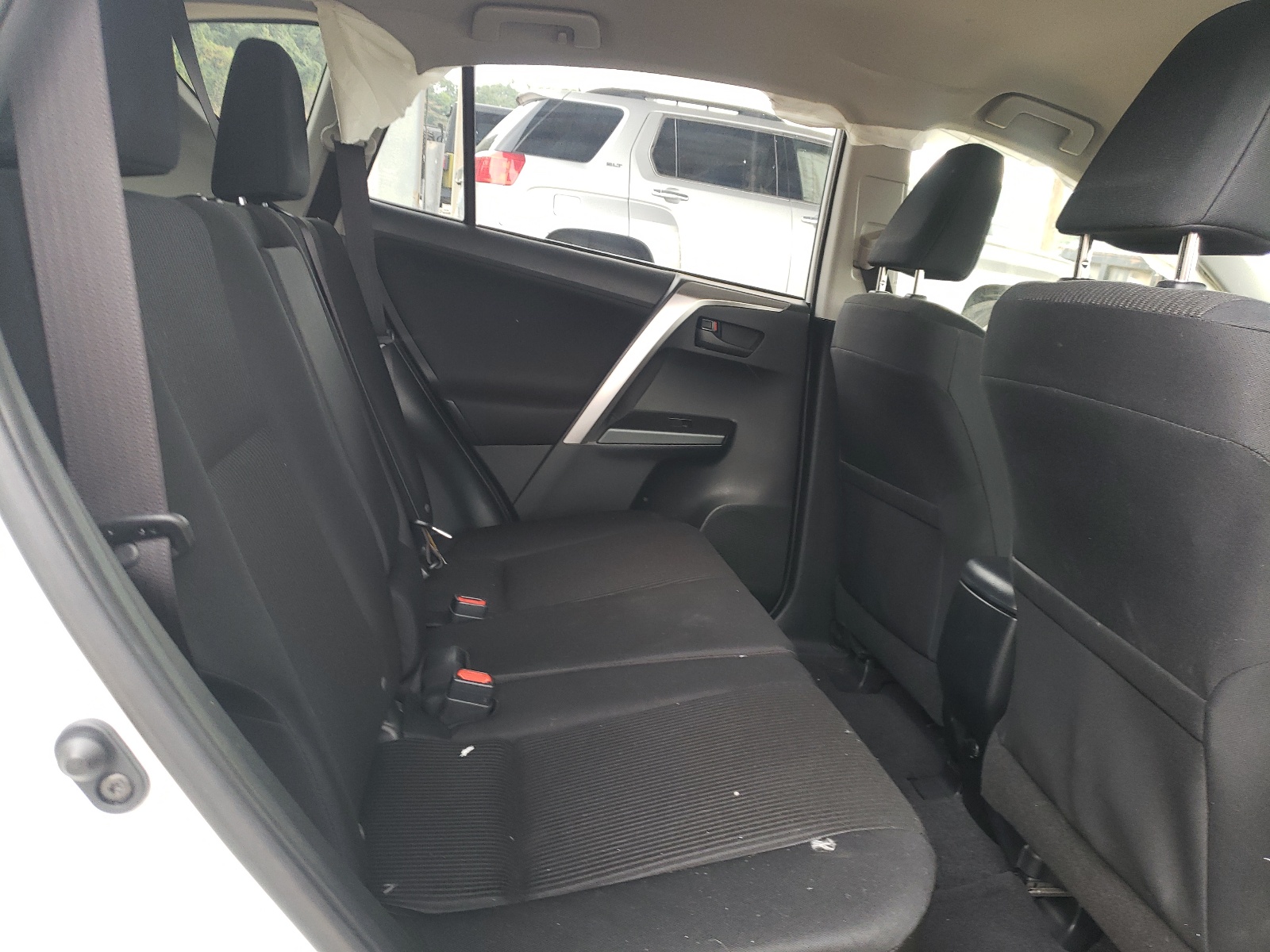 JTMZFREV0HJ108509 2017 Toyota Rav4 Le