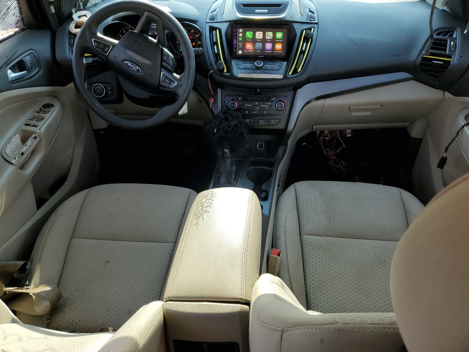 1FMCU9G94HUD95262 2017 Ford Escape Se