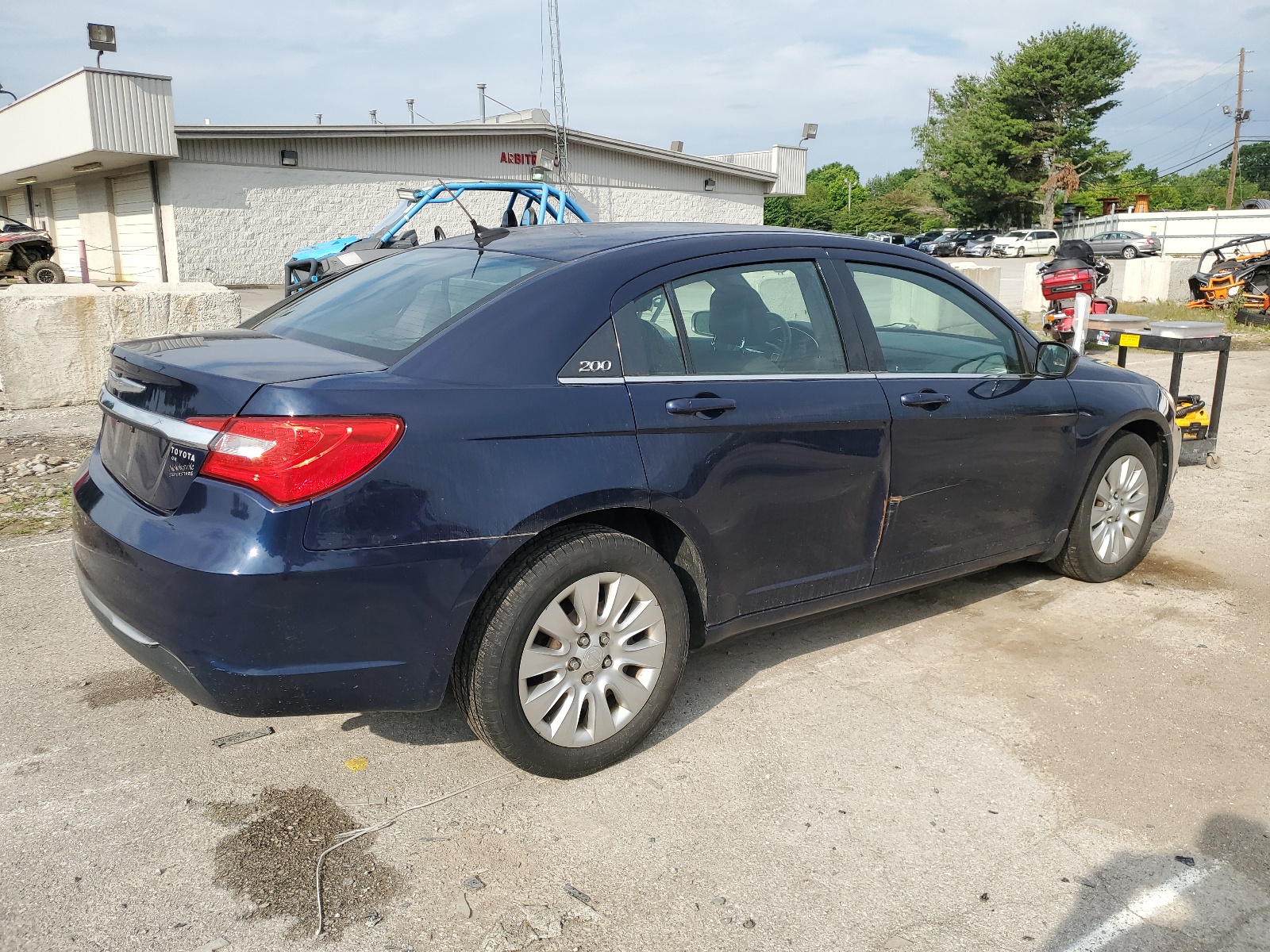 2013 Chrysler 200 Lx vin: 1C3CCBAB3DN642161