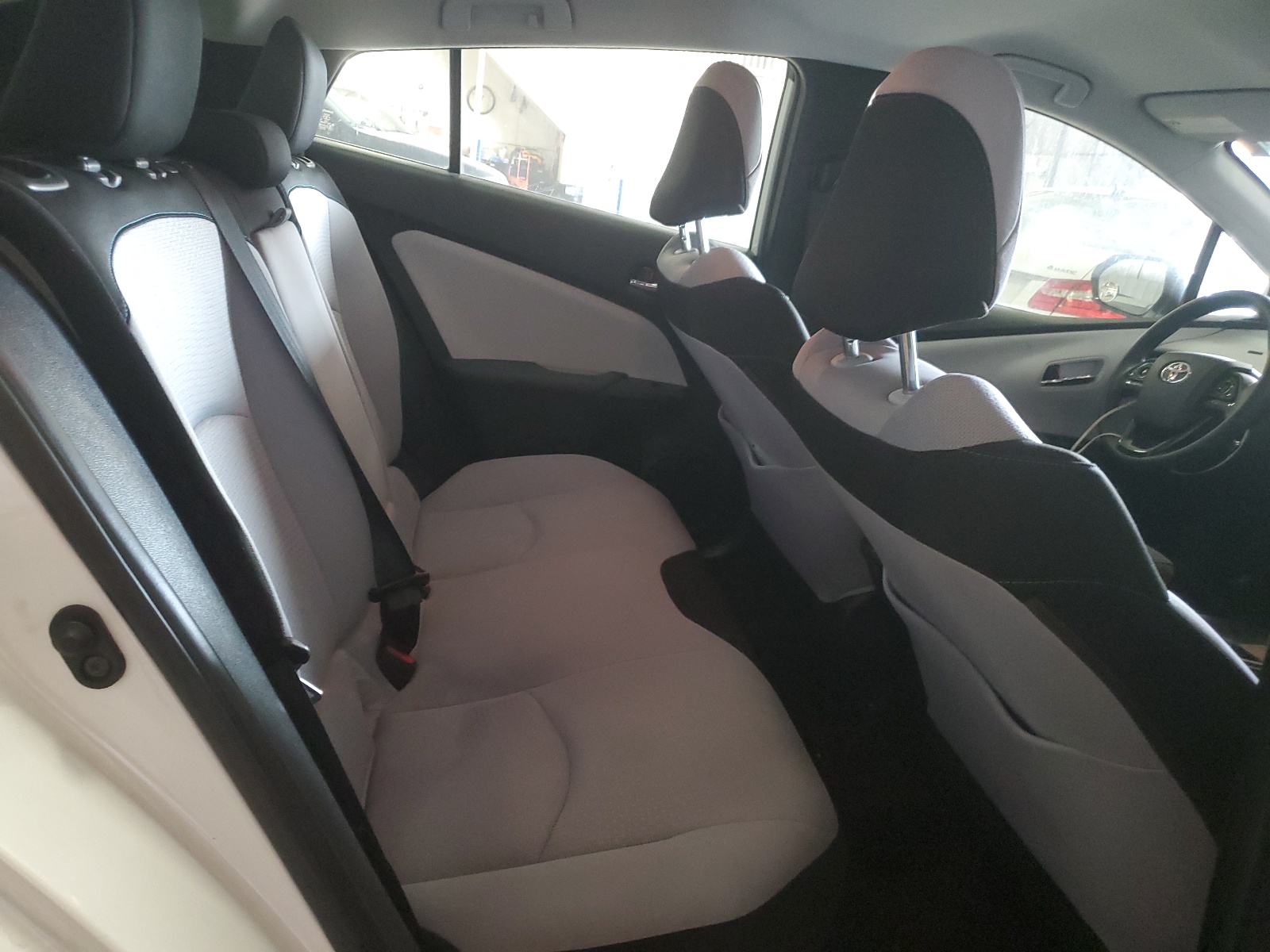 JTDL9RFU7L3021982 2020 Toyota Prius Le