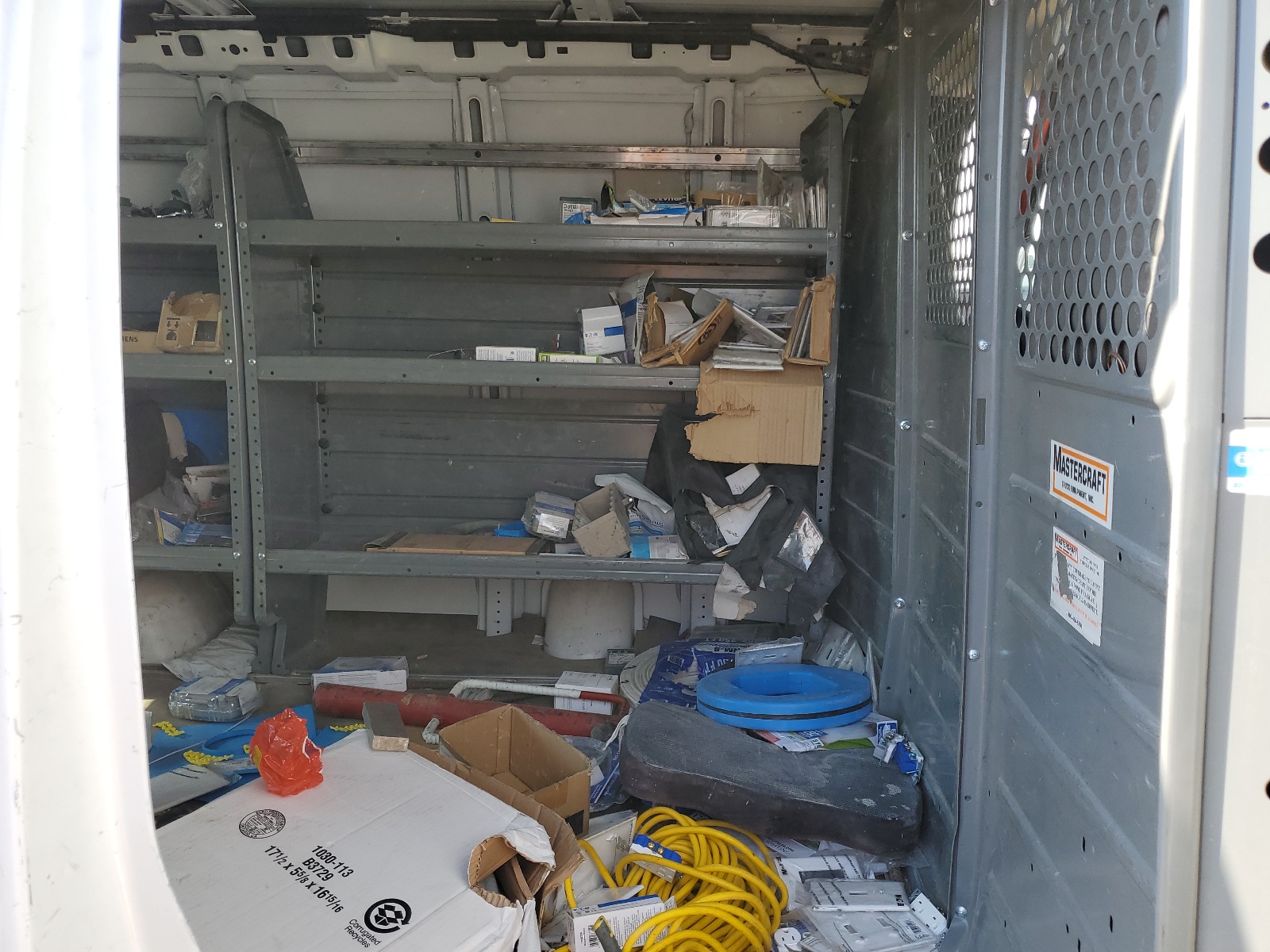 1GCWGAFF4H1346517 2017 Chevrolet Express G2500