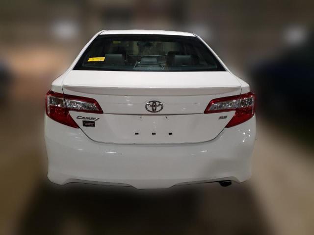  TOYOTA CAMRY 2012 Белый