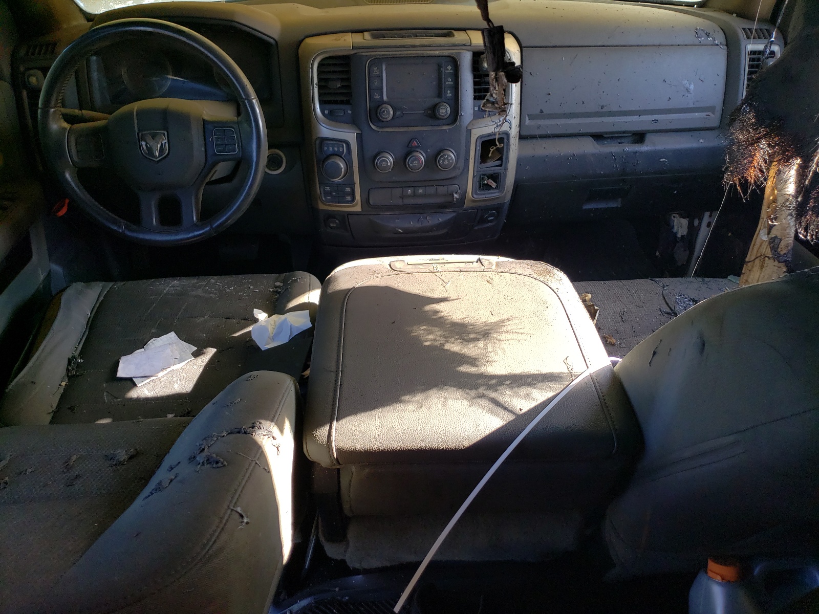 1C6RR7GT0FS693873 2015 Ram 1500 Slt