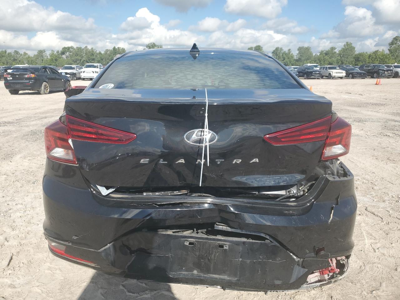 2019 Hyundai Elantra Sel VIN: KMHD84LF3KU800803 Lot: 60445334