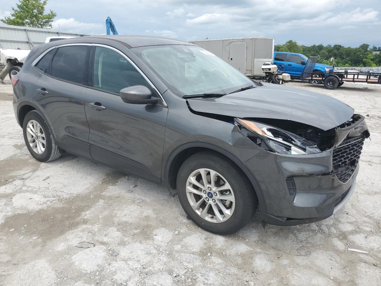 VIN 1FMCU0G66LUB29557 2020 FORD ESCAPE no.4