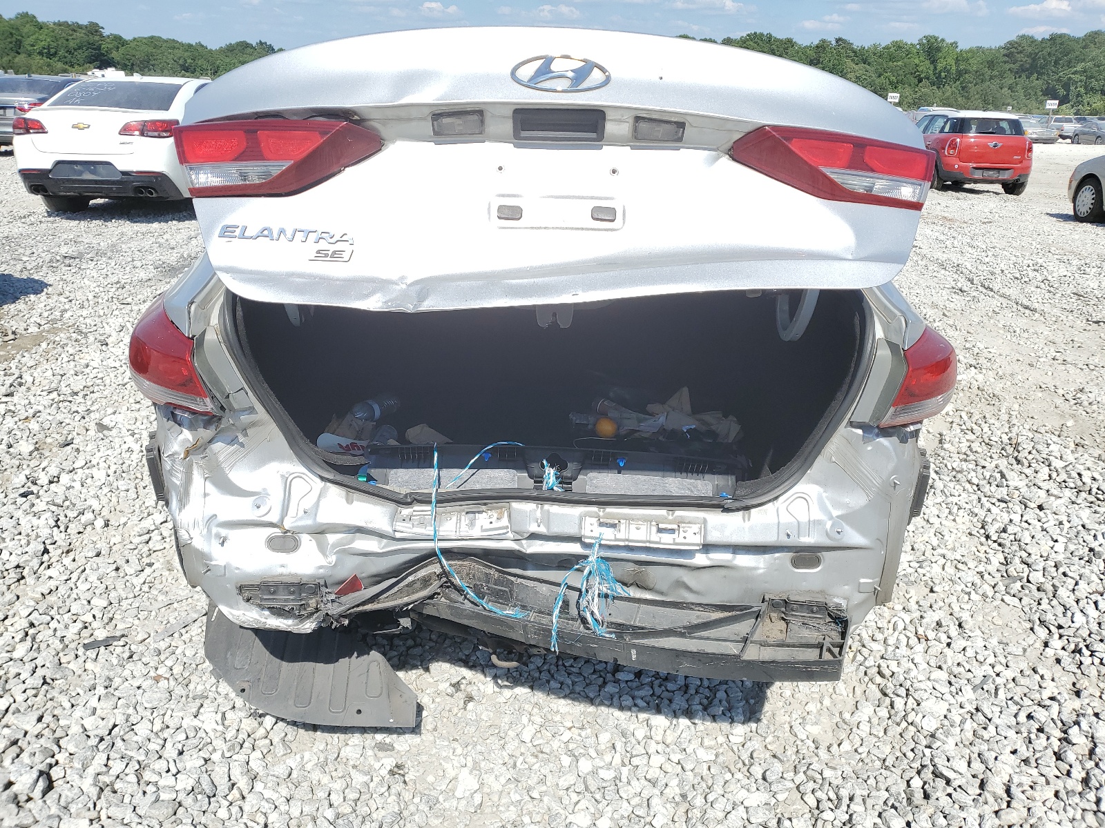 KMHD74LF1JU519438 2018 Hyundai Elantra Se