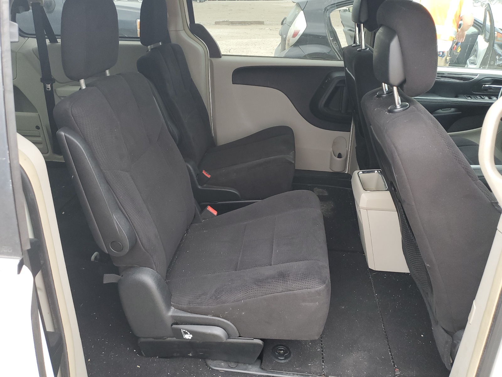 2A4RR5DG3BR677208 2011 Chrysler Town & Country Touring