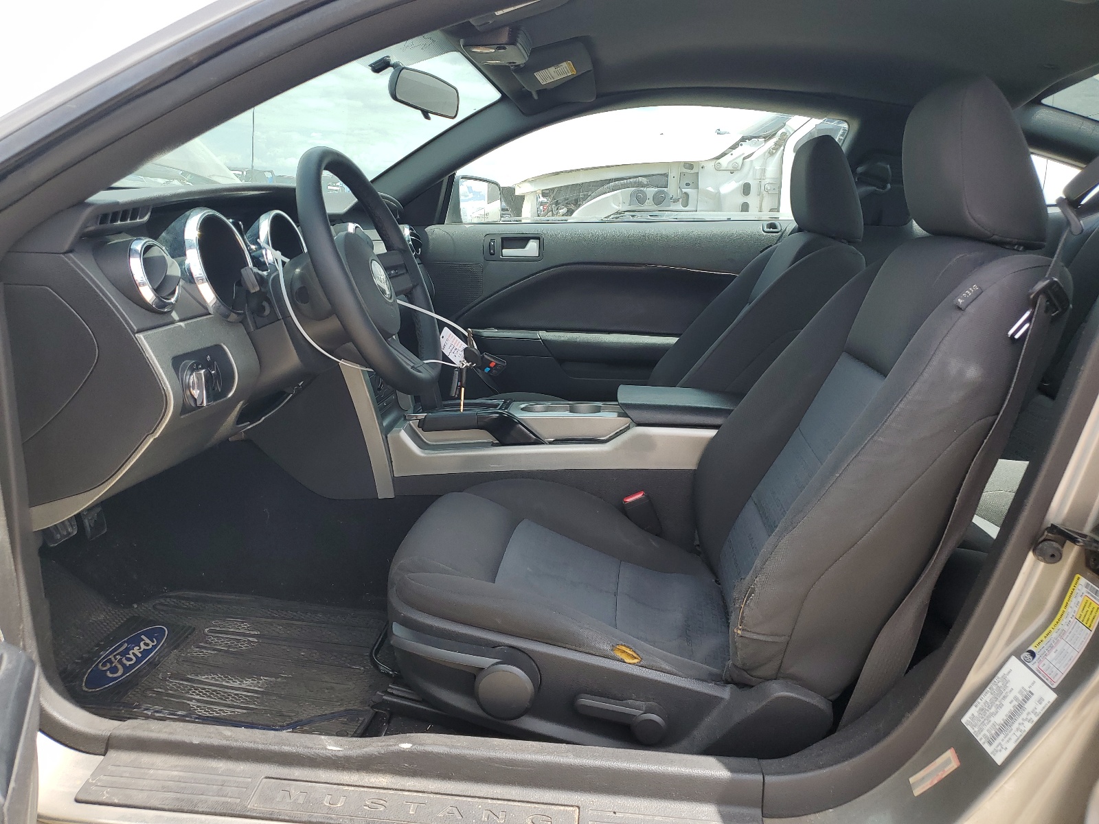 1ZVHT80NX85203705 2008 Ford Mustang