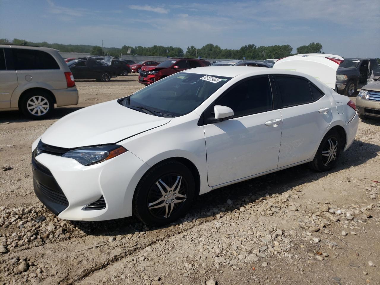 5YFBURHE1KP915787 2019 TOYOTA COROLLA - Image 1