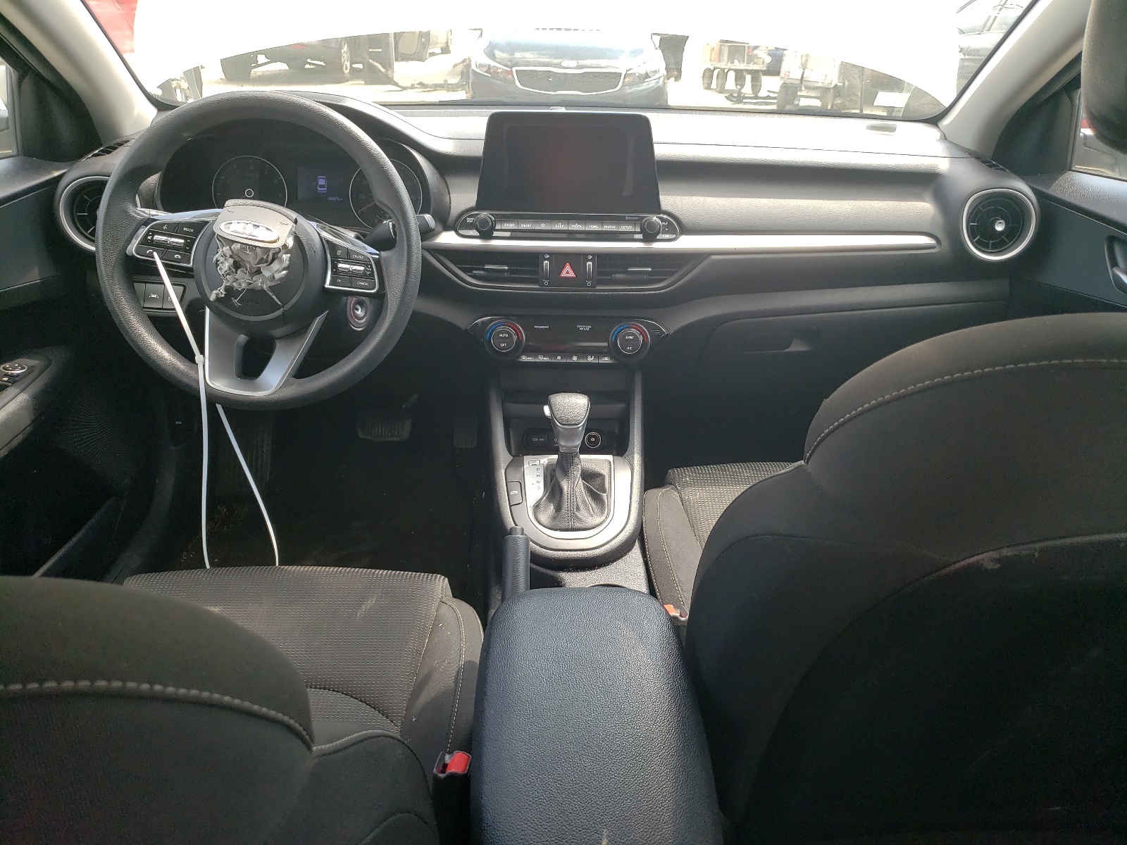 3KPF24AD4KE090728 2019 Kia Forte Fe