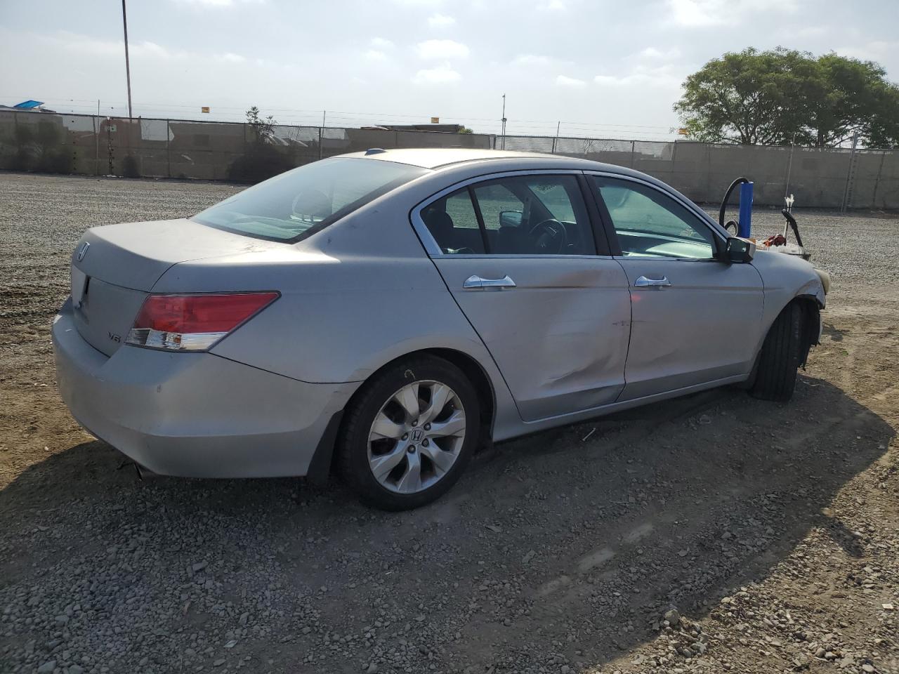 2010 Honda Accord - Image 3