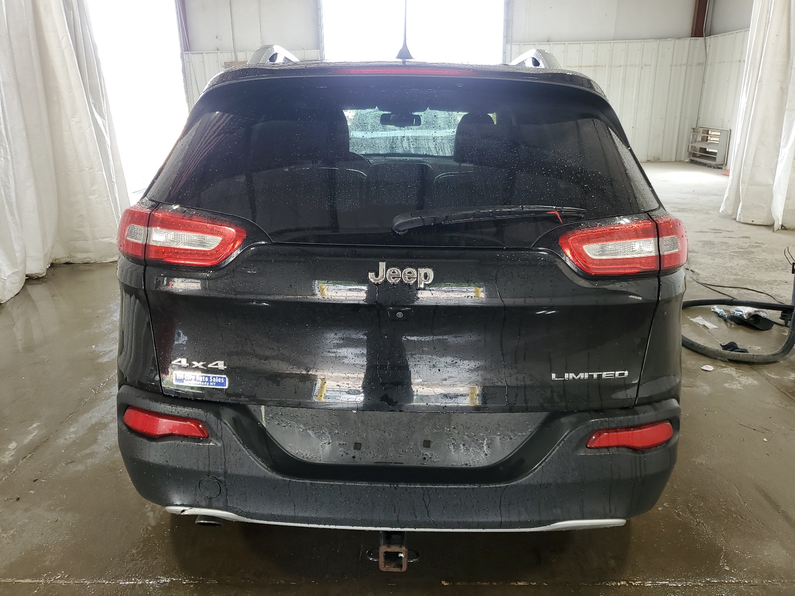 2017 Jeep Cherokee Limited vin: 1C4PJMDB7HW520526