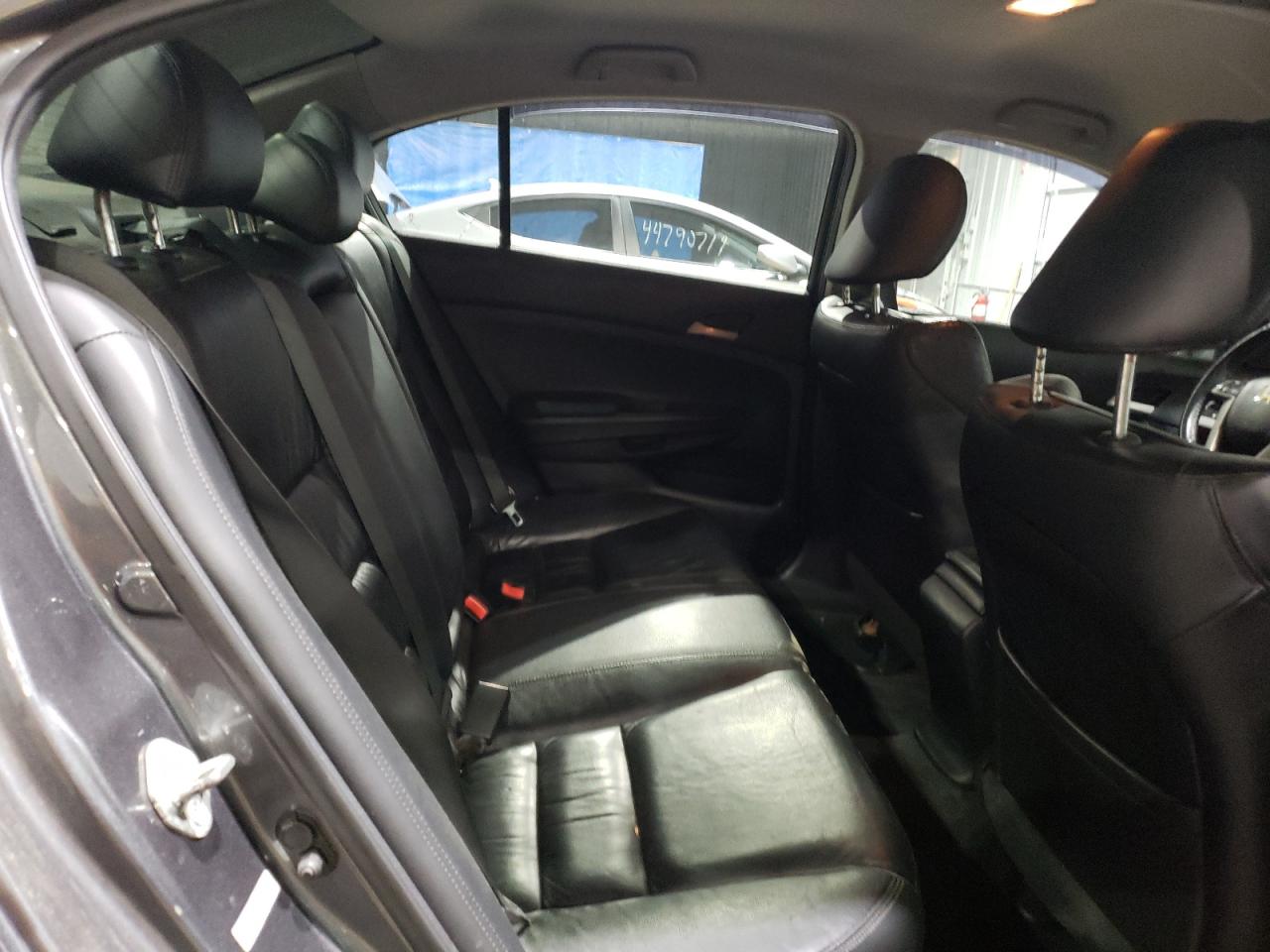 2011 Honda Accord - Image 10