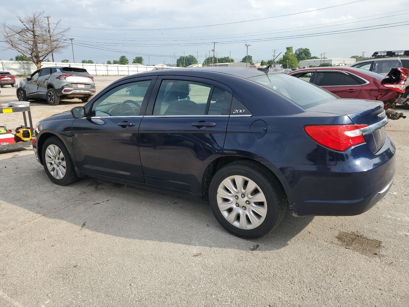 2013 Chrysler 200 Lx vin: 1C3CCBAB3DN642161