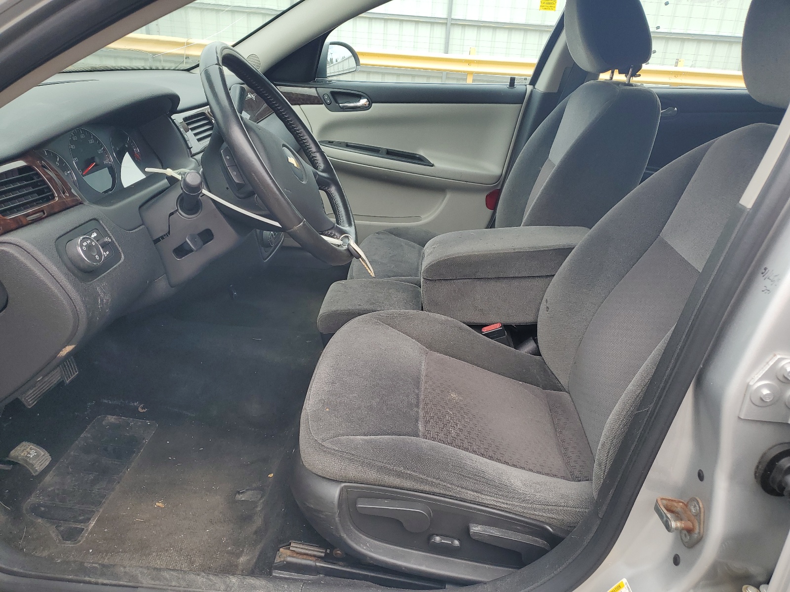 2G1WB5E36C1209085 2012 Chevrolet Impala Lt