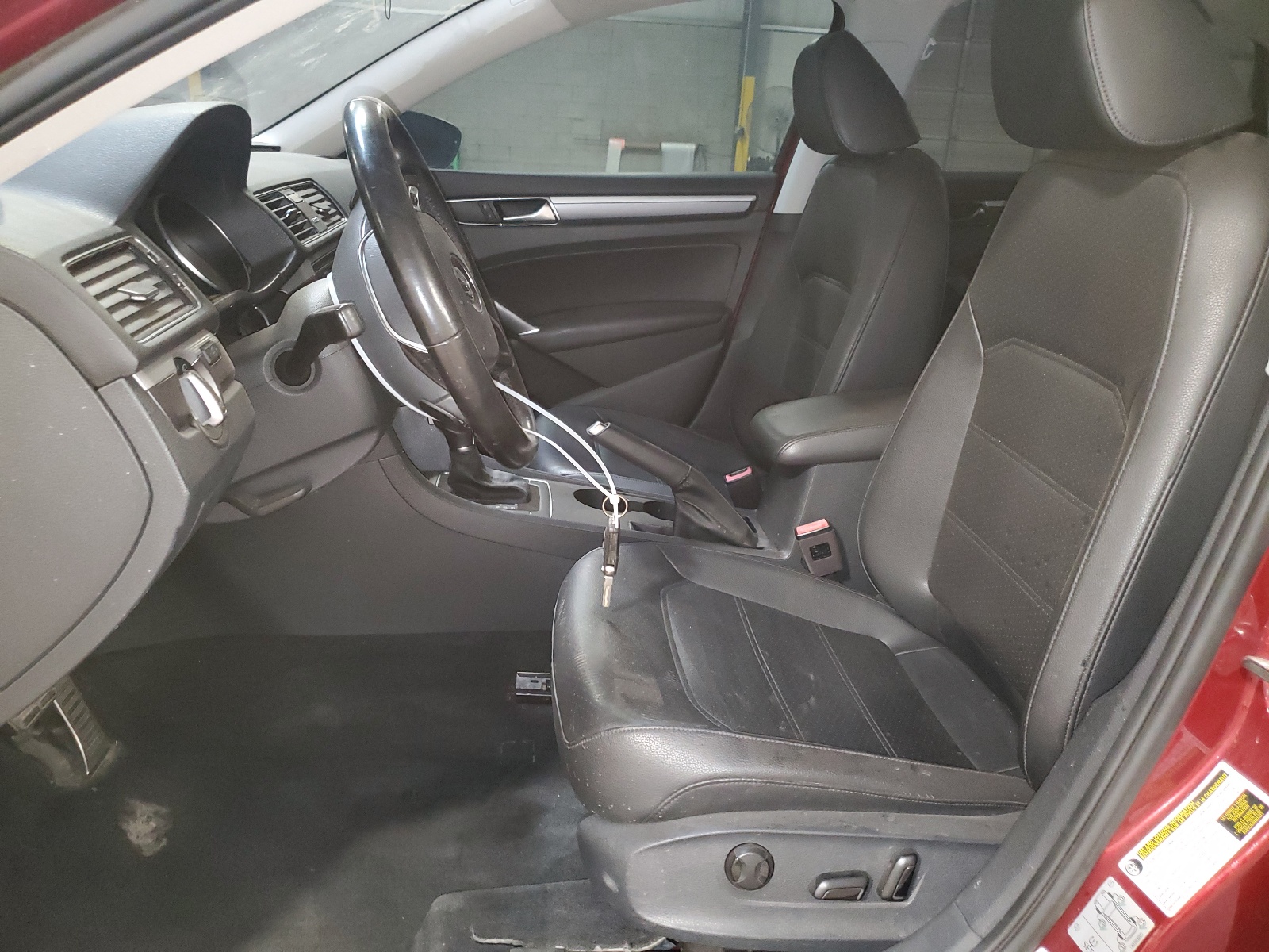 1VWAA7A31JC036330 2018 Volkswagen Passat S