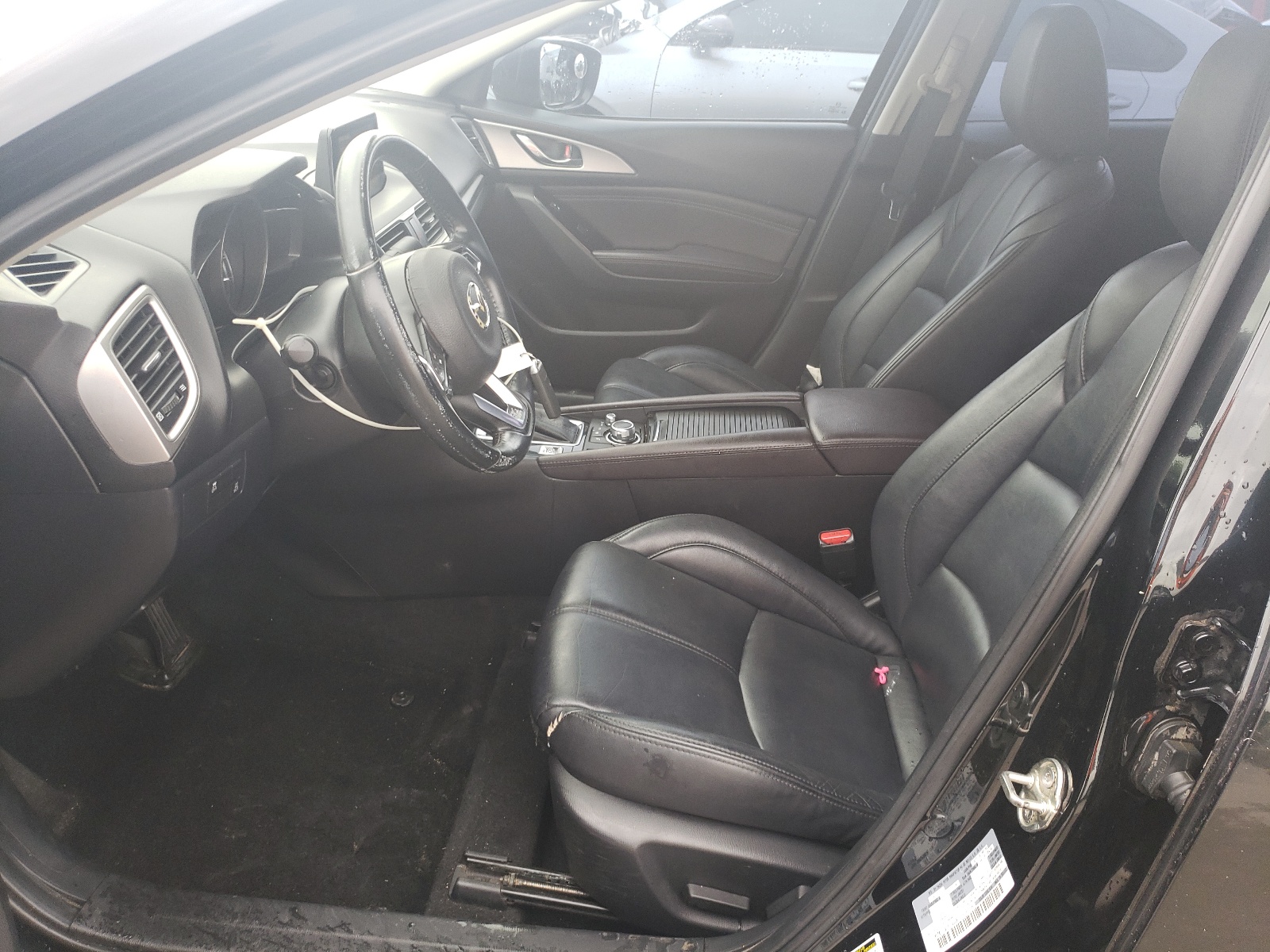 3MZBN1V38JM186806 2018 Mazda 3 Touring