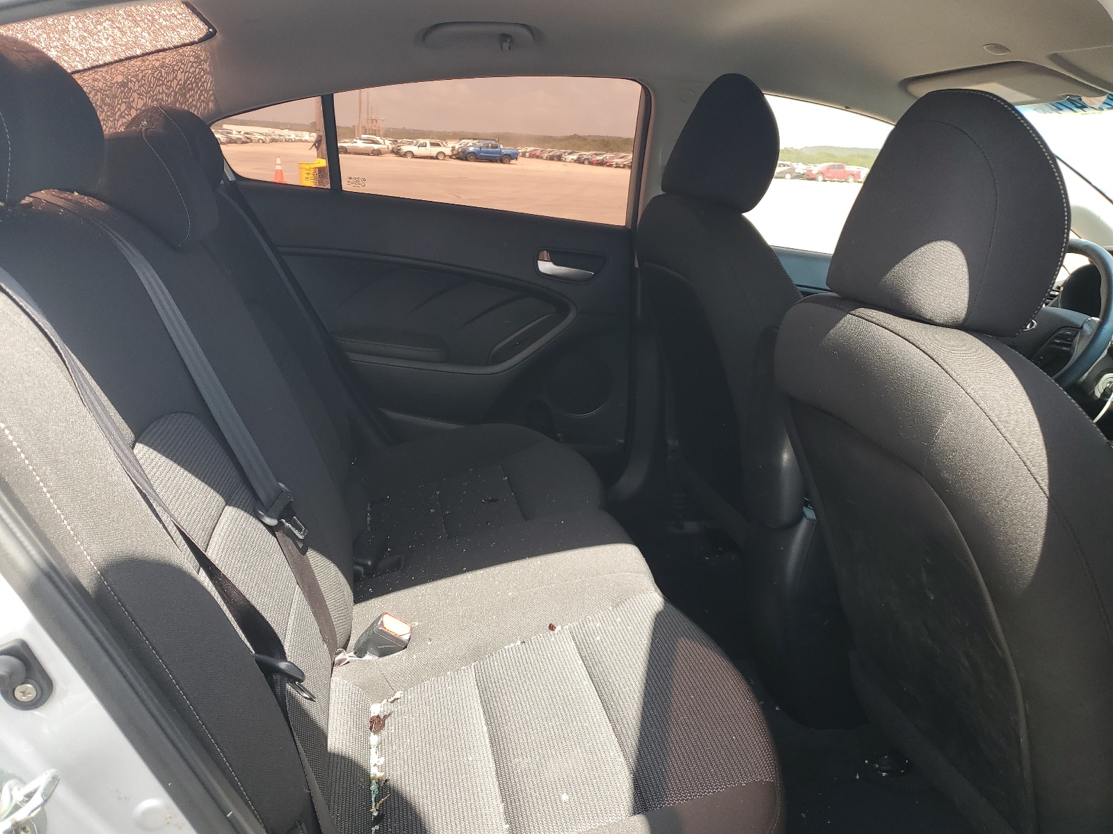 3KPFK4A77JE193263 2018 Kia Forte Lx