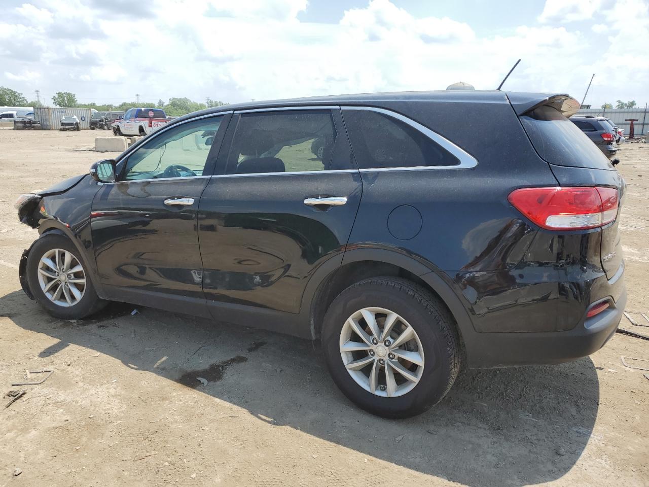 5XYPG4A39HG221208 2017 KIA SORENTO - Image 2