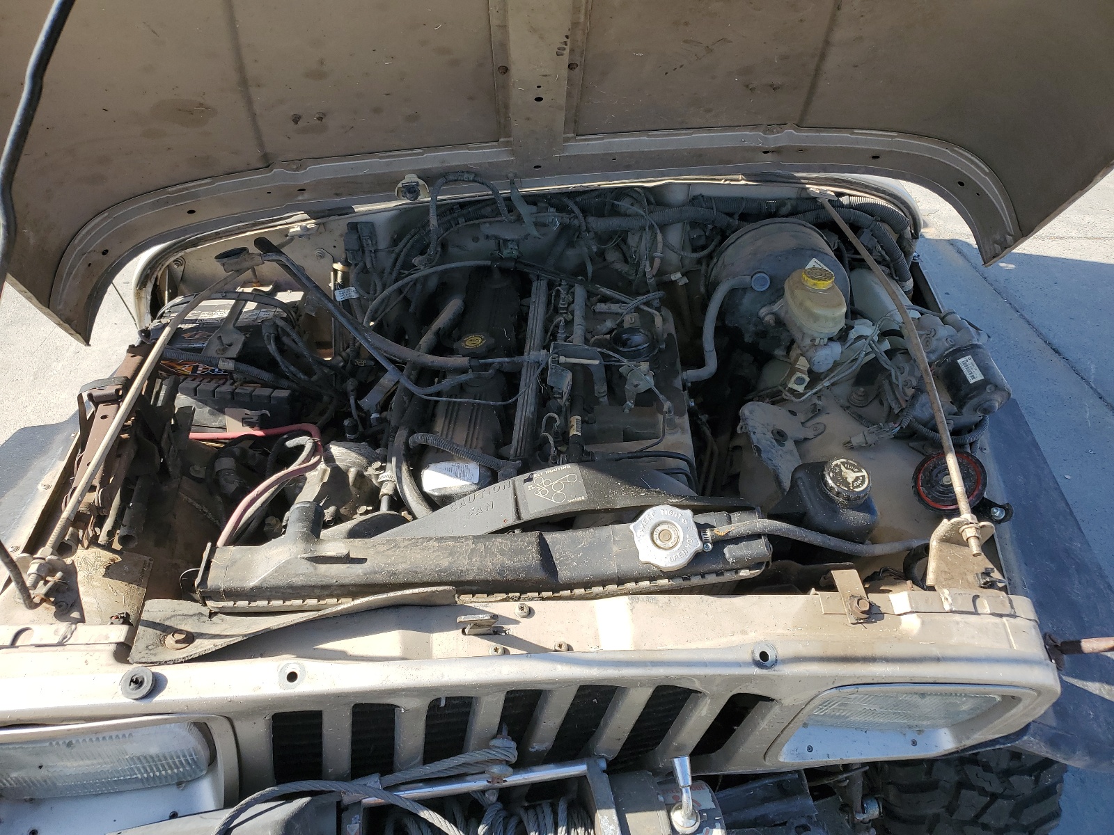 1J4FY49S9SP270492 1995 Jeep Wrangler / Yj Sahara