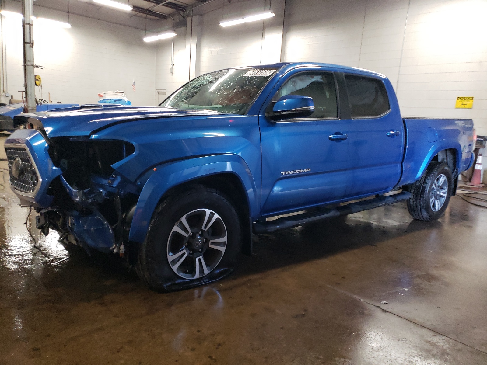 3TMDZ5BN7JM037364 2018 Toyota Tacoma Double Cab