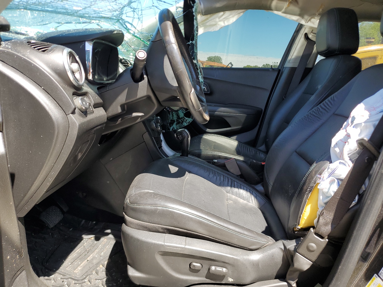 KL7CJTSB0FB067881 2015 Chevrolet Trax Ltz