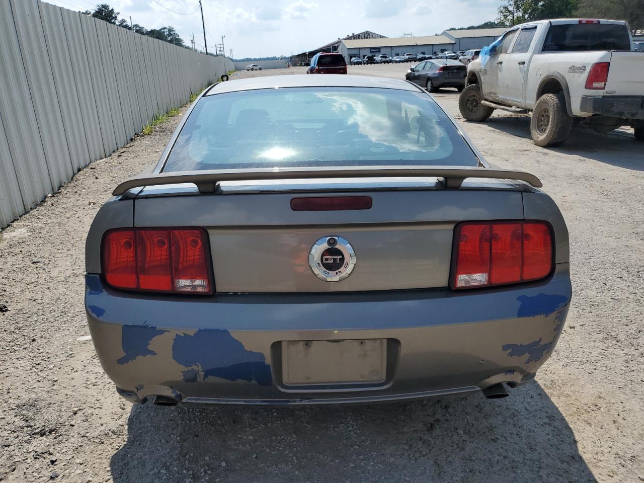 2005 Ford Mustang Gt VIN: 1ZVHT82H255113404 Lot: 58634644