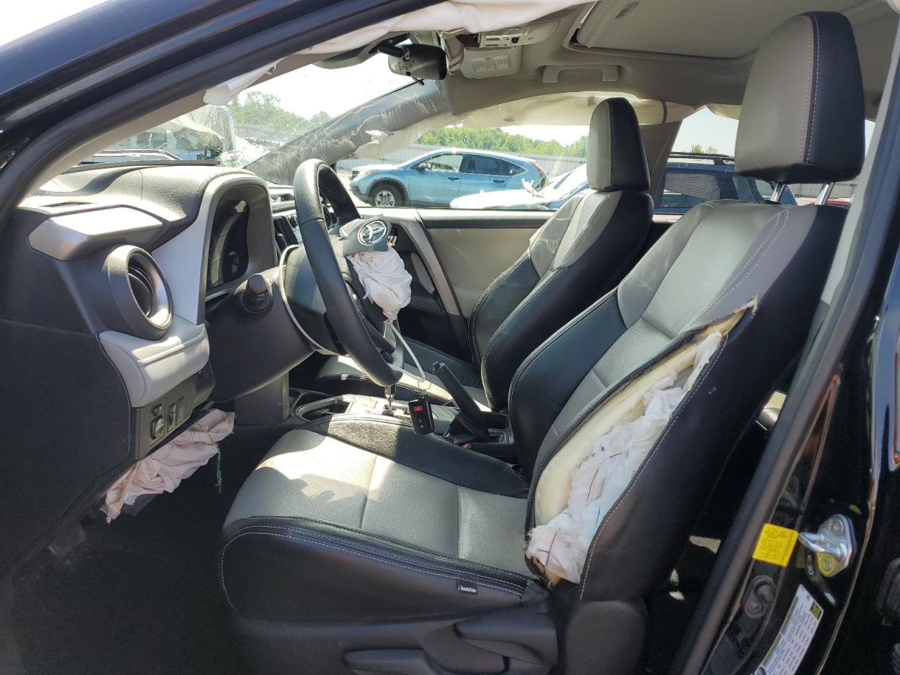 2017 Toyota Rav4 Xle VIN: 2T3RFREV5HW681729 Lot: 67293454