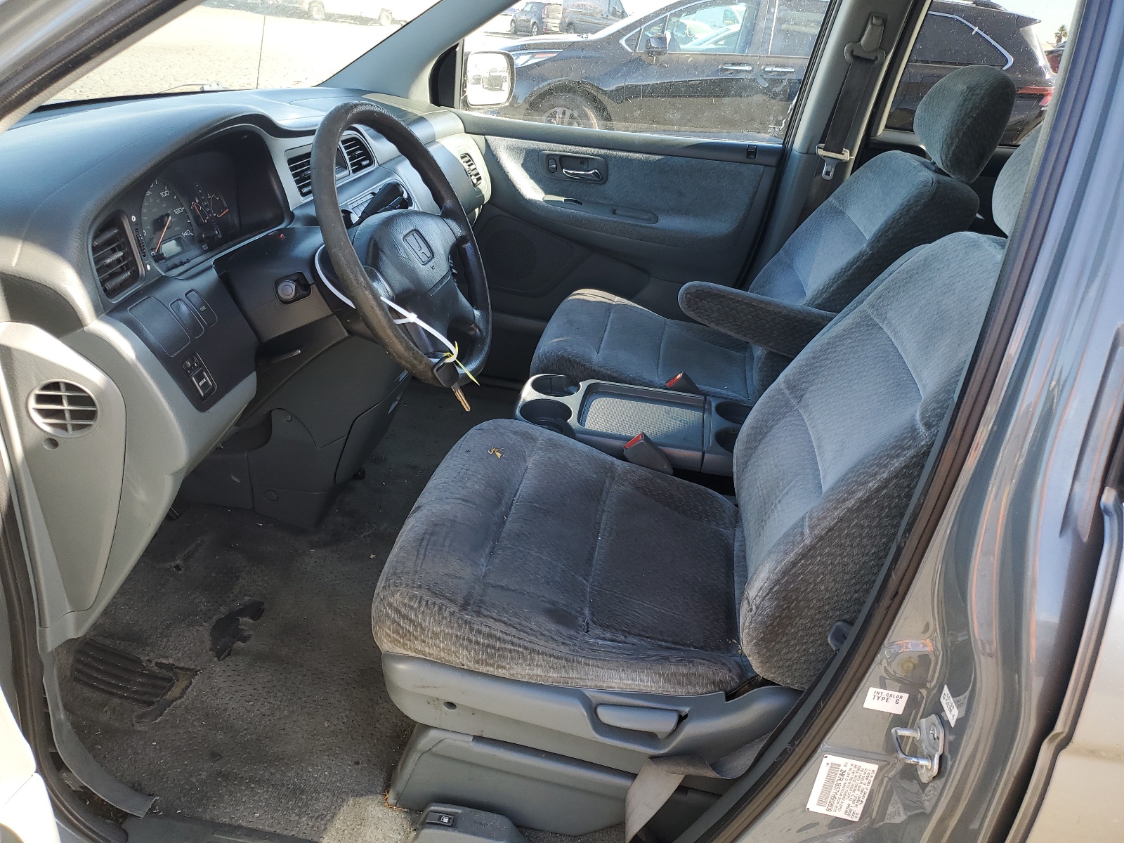 2HKRL1857YH562609 2000 Honda Odyssey Lx