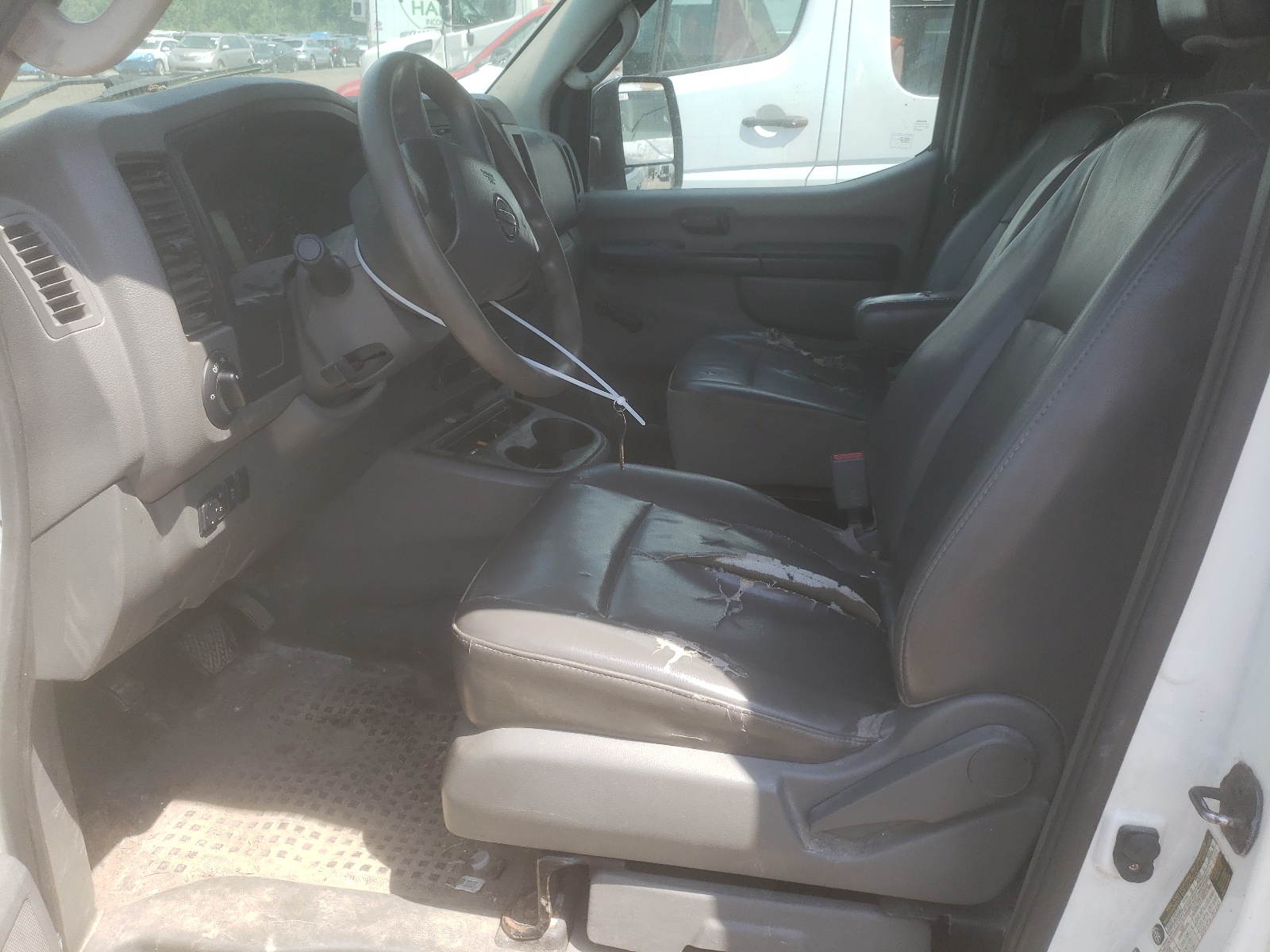 1N6BF0LYXDN102663 2013 Nissan Nv 2500