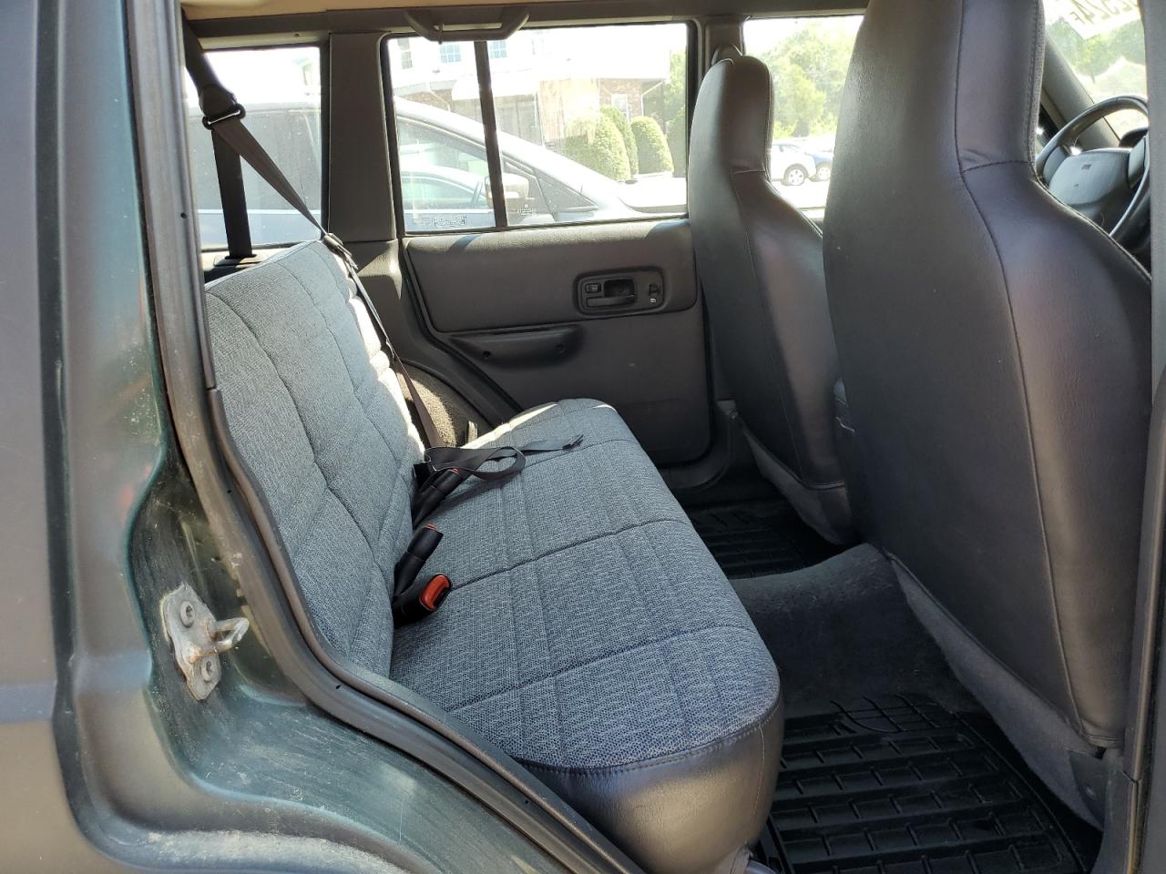 2001 Jeep Cherokee Sport VIN: 1J4FF48S01L521932 Lot: 59162524