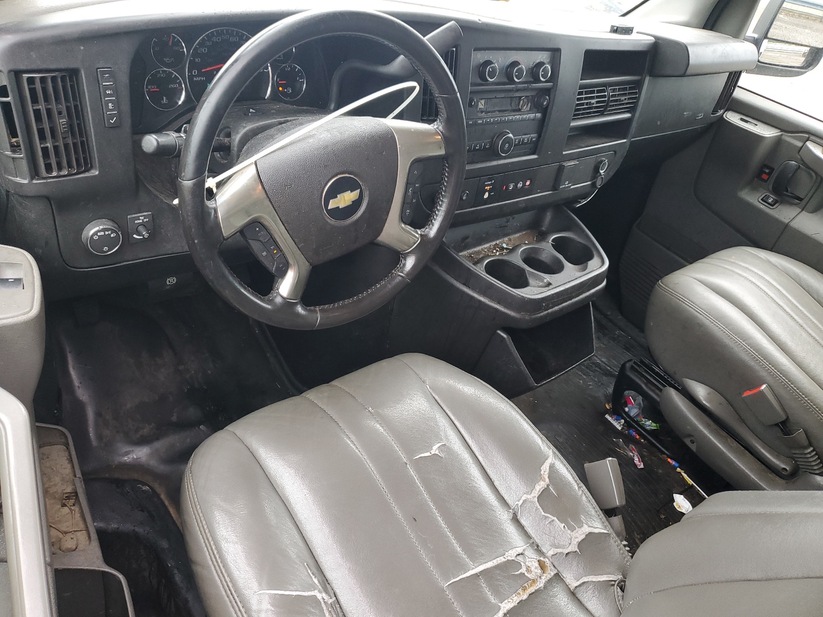 1GCWGAFP6K1329606 2019 Chevrolet Express G2500