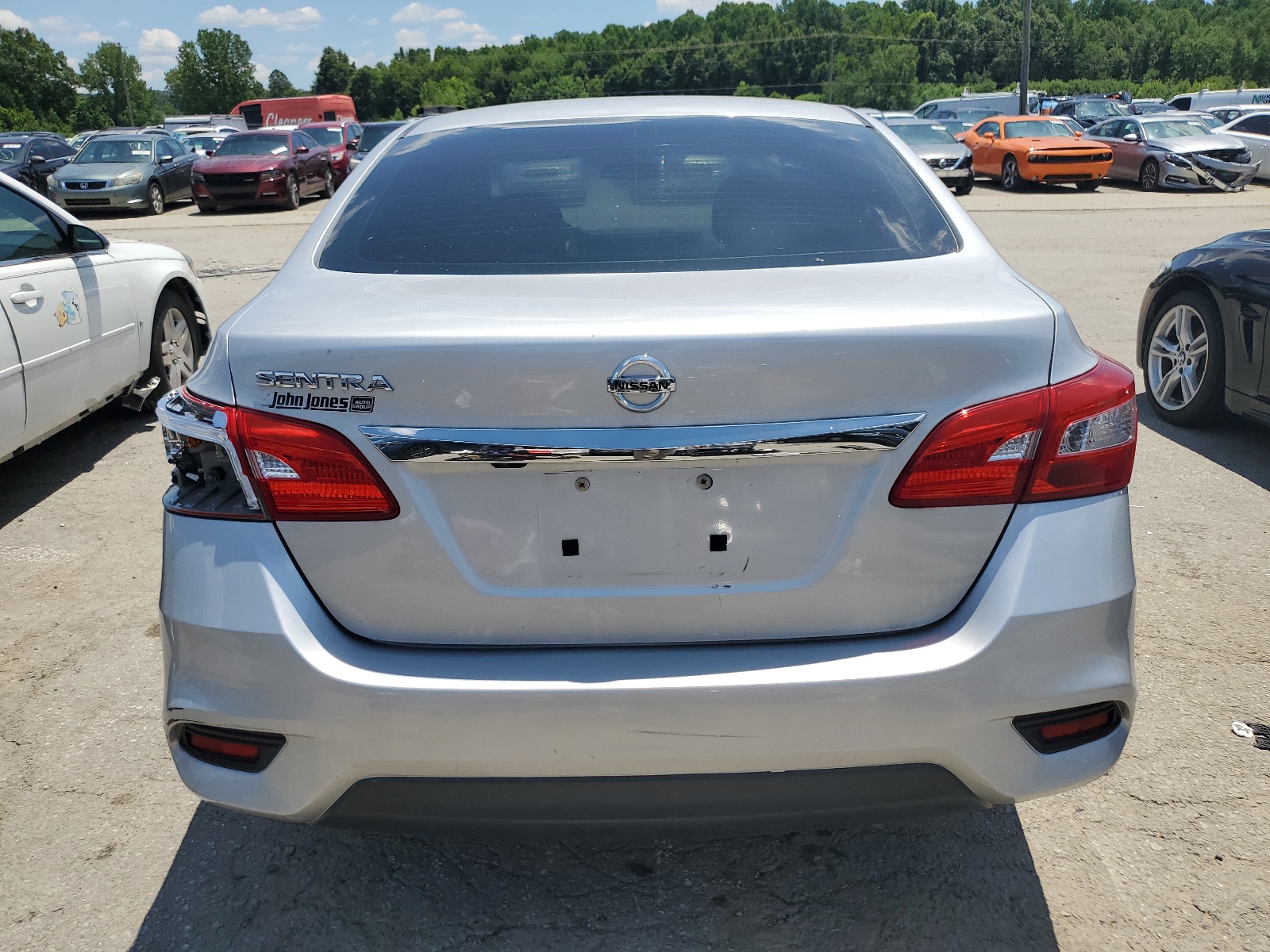 3N1AB7AP8JY285639 2018 Nissan Sentra S