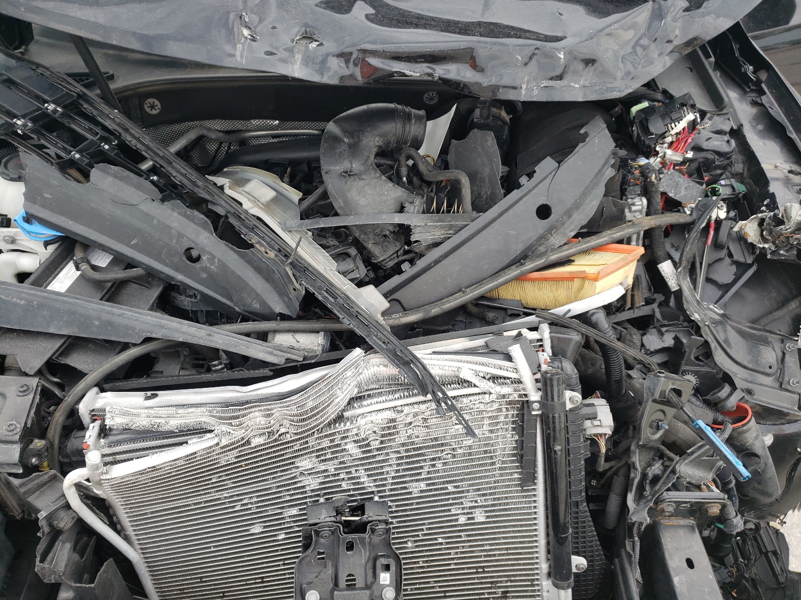 1VWBA7A33JC013281 2018 Volkswagen Passat Se