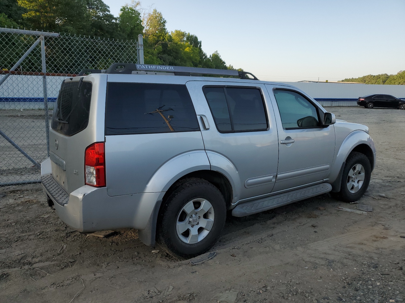 5N1AR18U85C772903 2005 Nissan Pathfinder Le
