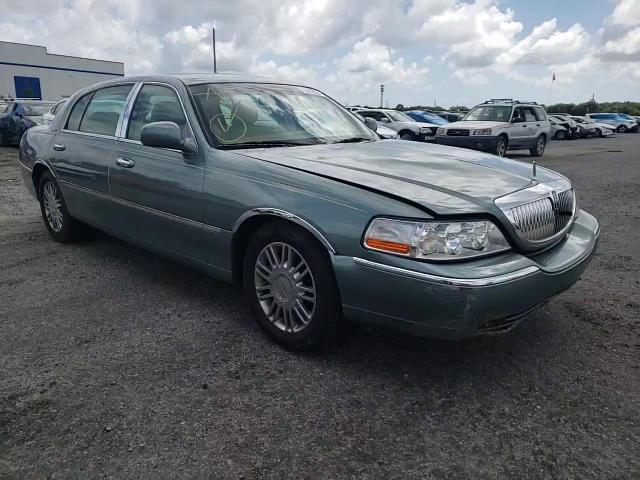 2006 Lincoln Town Car Signature Long Wheelbase VIN: 1LNHM85V36Y618378 Lot: 59410634