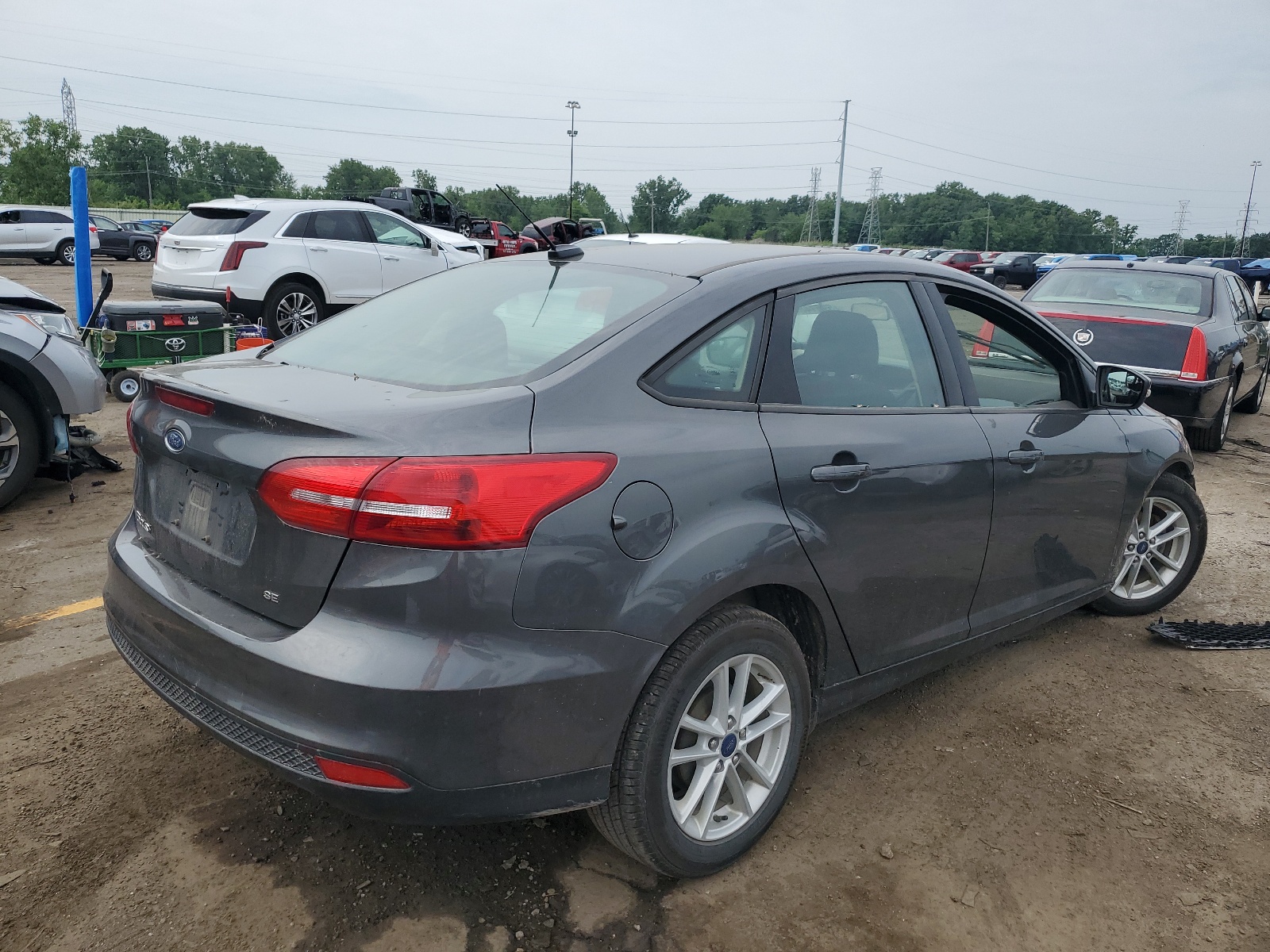 1FADP3F24HL235265 2017 Ford Focus Se