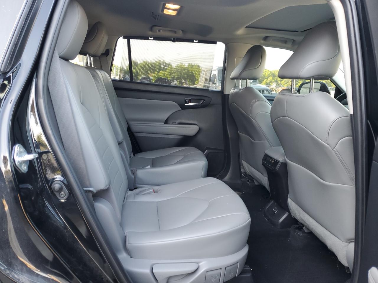 2022 Toyota Highlander Xle VIN: 5TDGZRBH7NS595140 Lot: 58865964