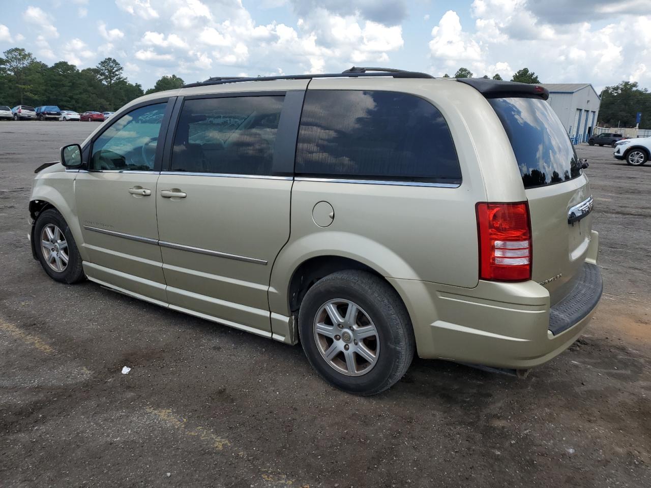 2010 Chrysler Town & Country Touring VIN: 2A4RR5D19AR235558 Lot: 60107704