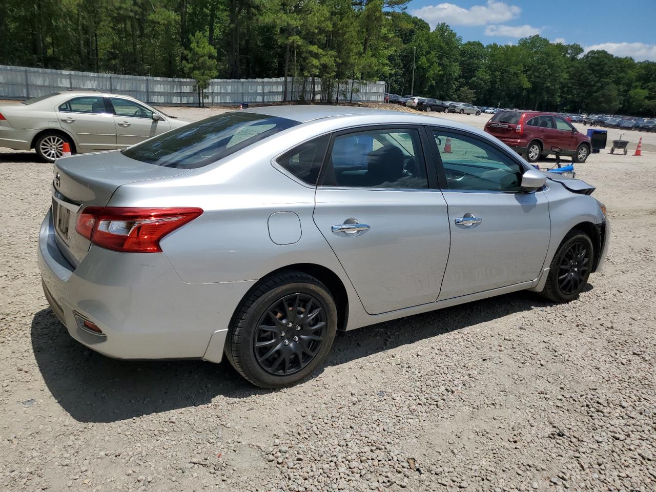 2016 Nissan Sentra - Image 3